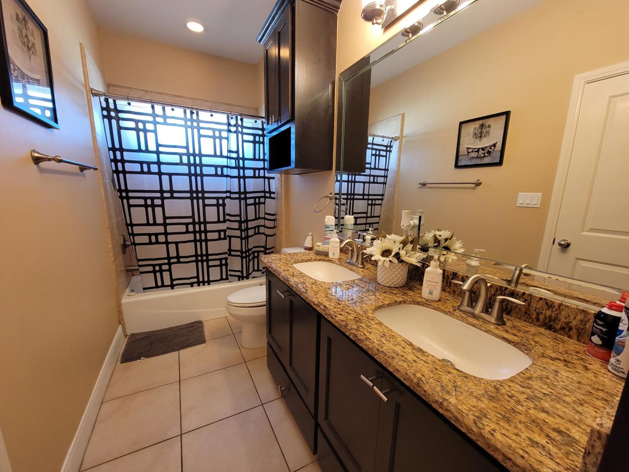 Modern, Private, Smart 4 Bedroom Condo In Desirable Location In Mcallen With Pool! Exterior photo
